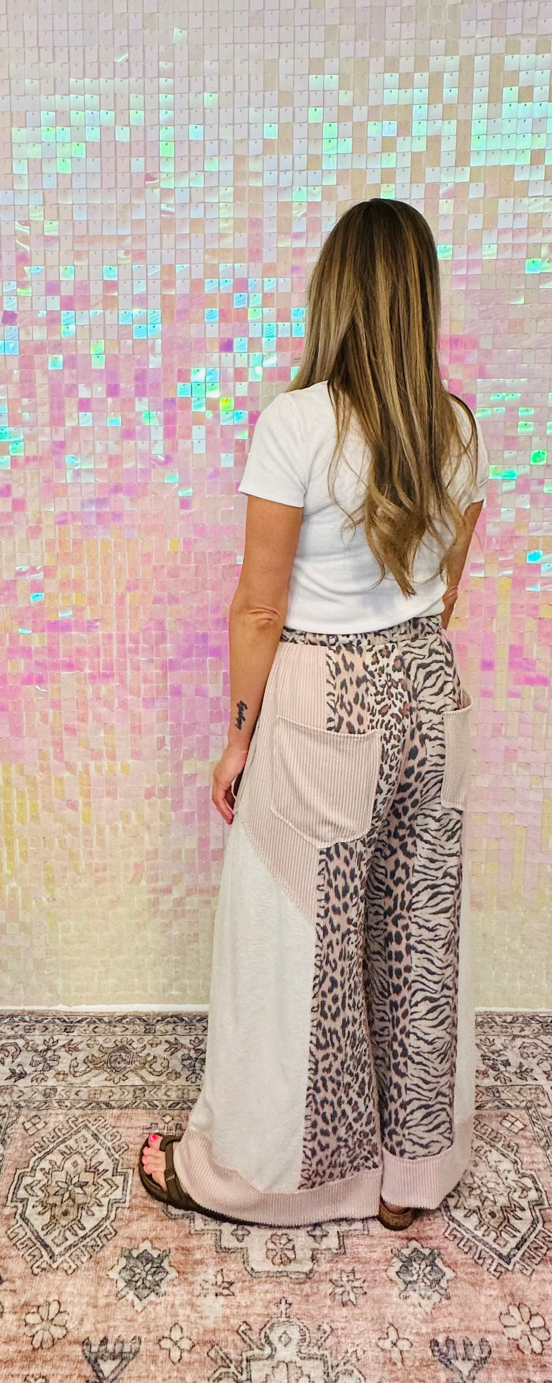 Leo Print Drawstring Pants