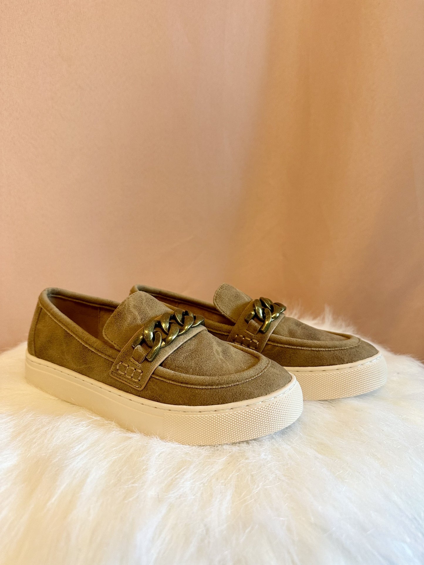 Chain Reaction - Corkys - Tan