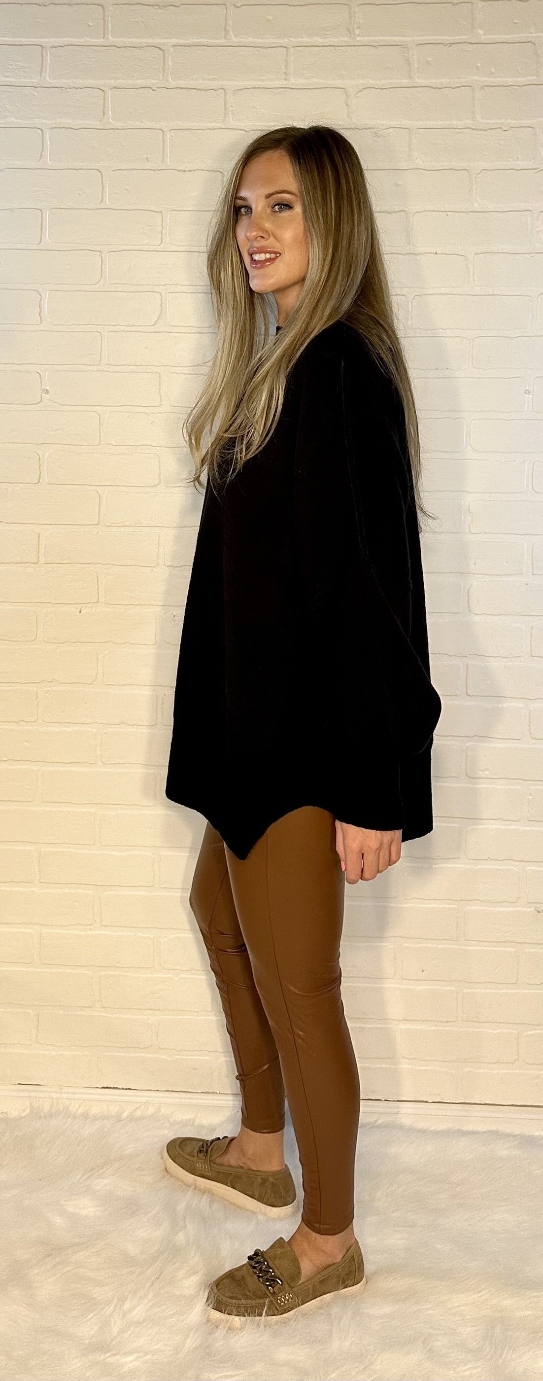 SIDE SLIT OVERSIZED SWEATER