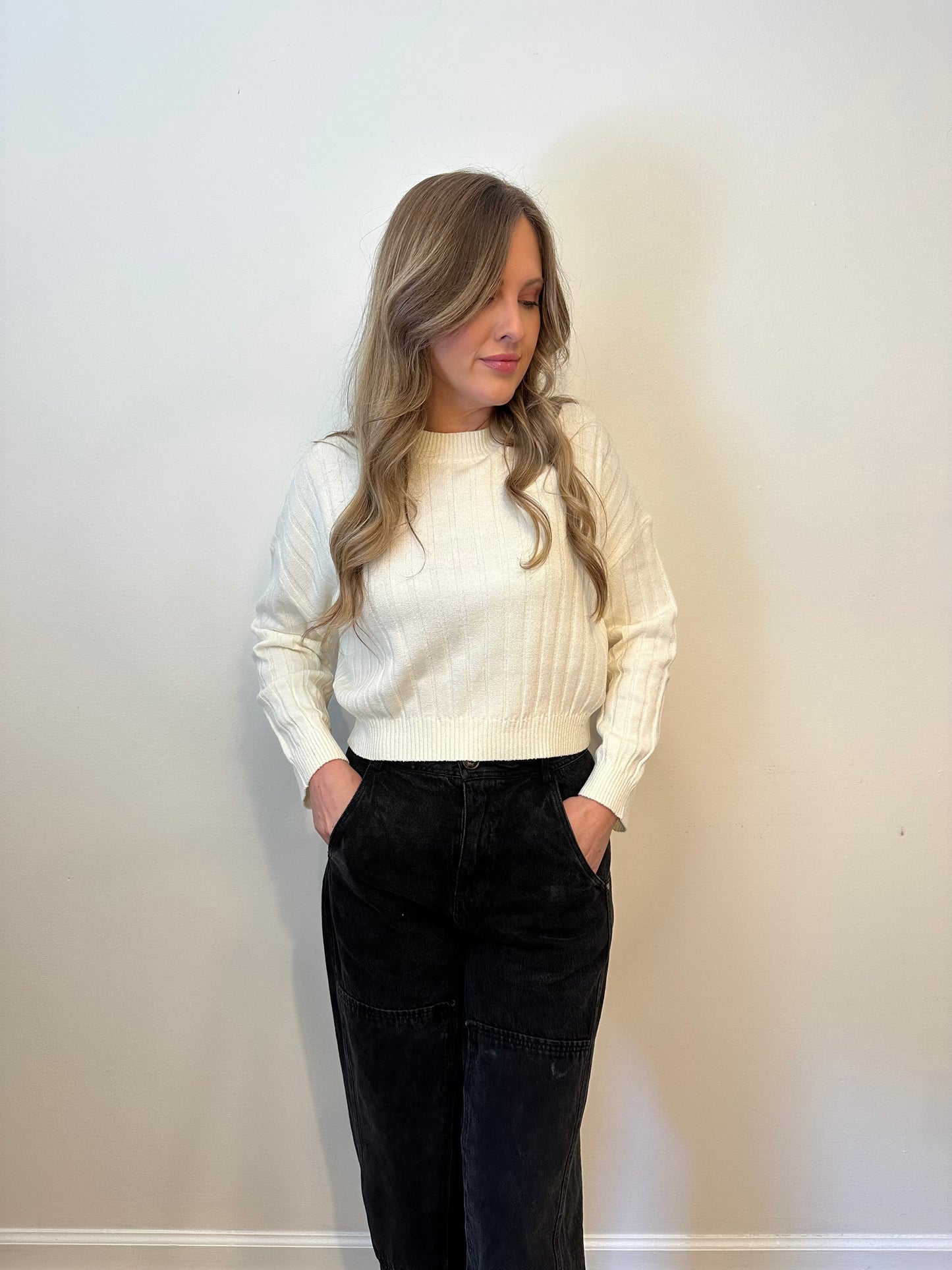 CROPPED RIBBED KNIT SWEATER TOP