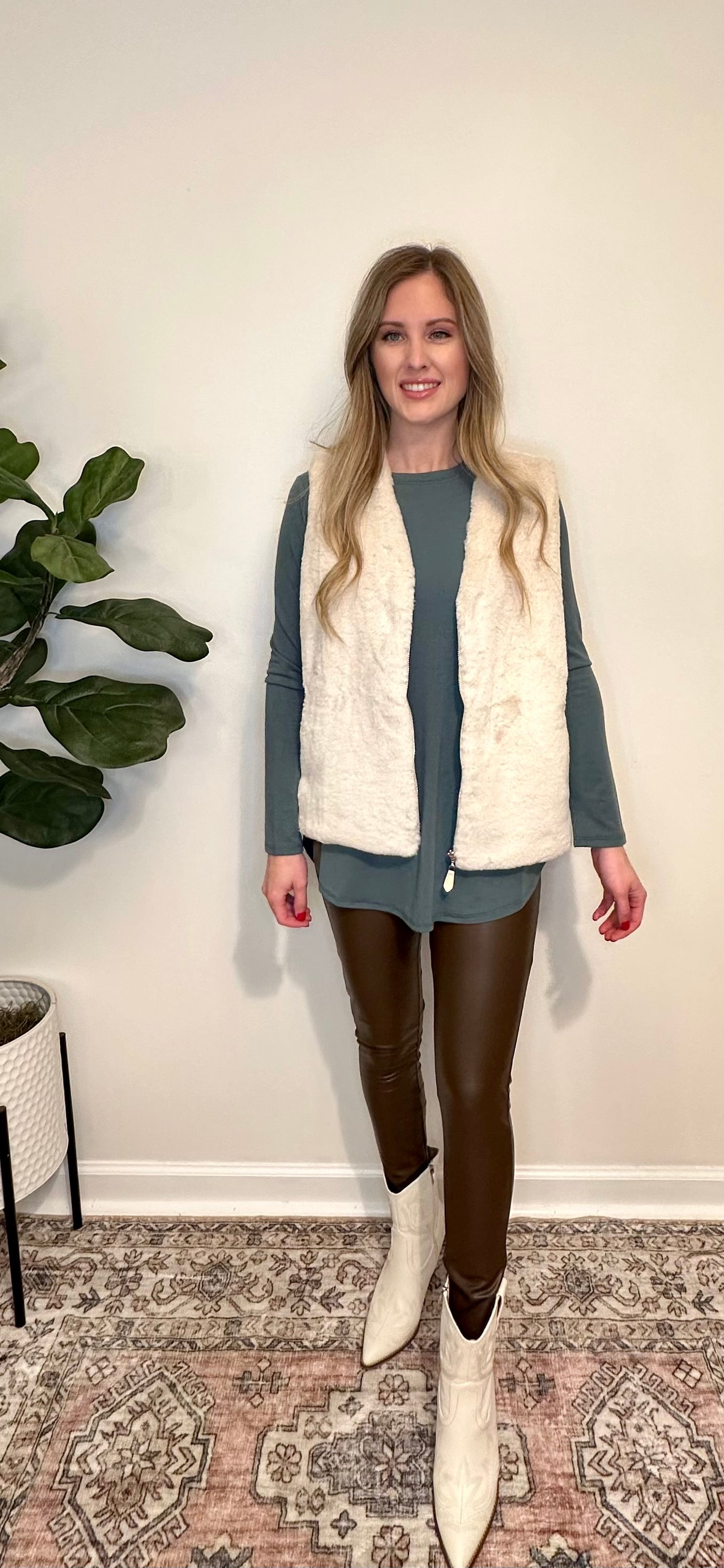 FAUX LEATHER LEGGINGS