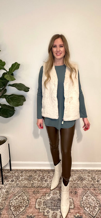 FAUX LEATHER LEGGINGS