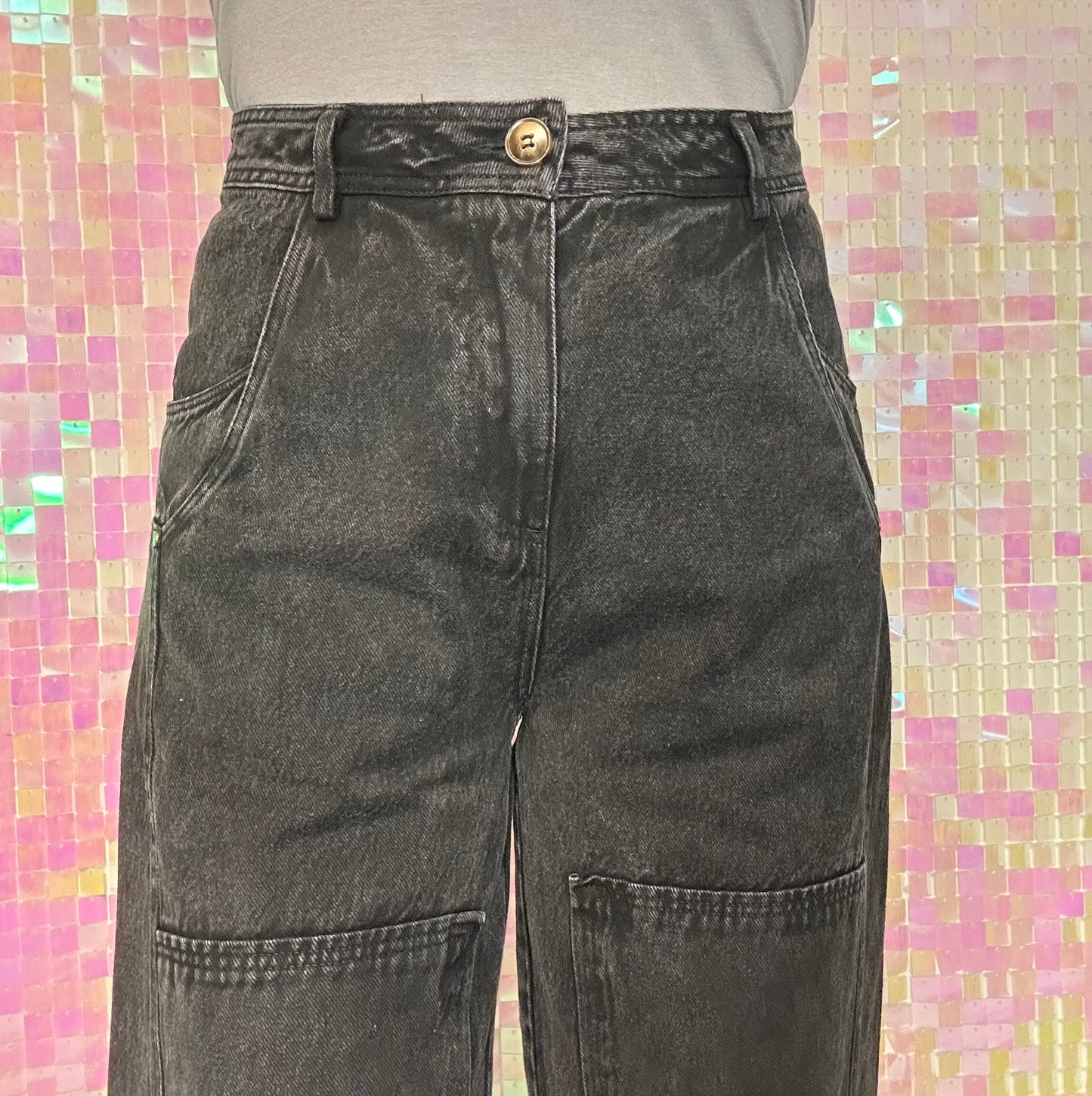 SO ME Mineral Washed Mid Rise Barrel Shape Pants - black