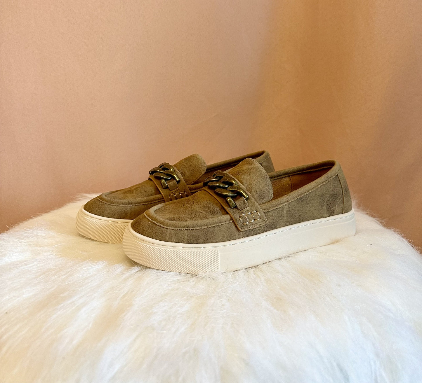 Chain Reaction - Corkys - Tan