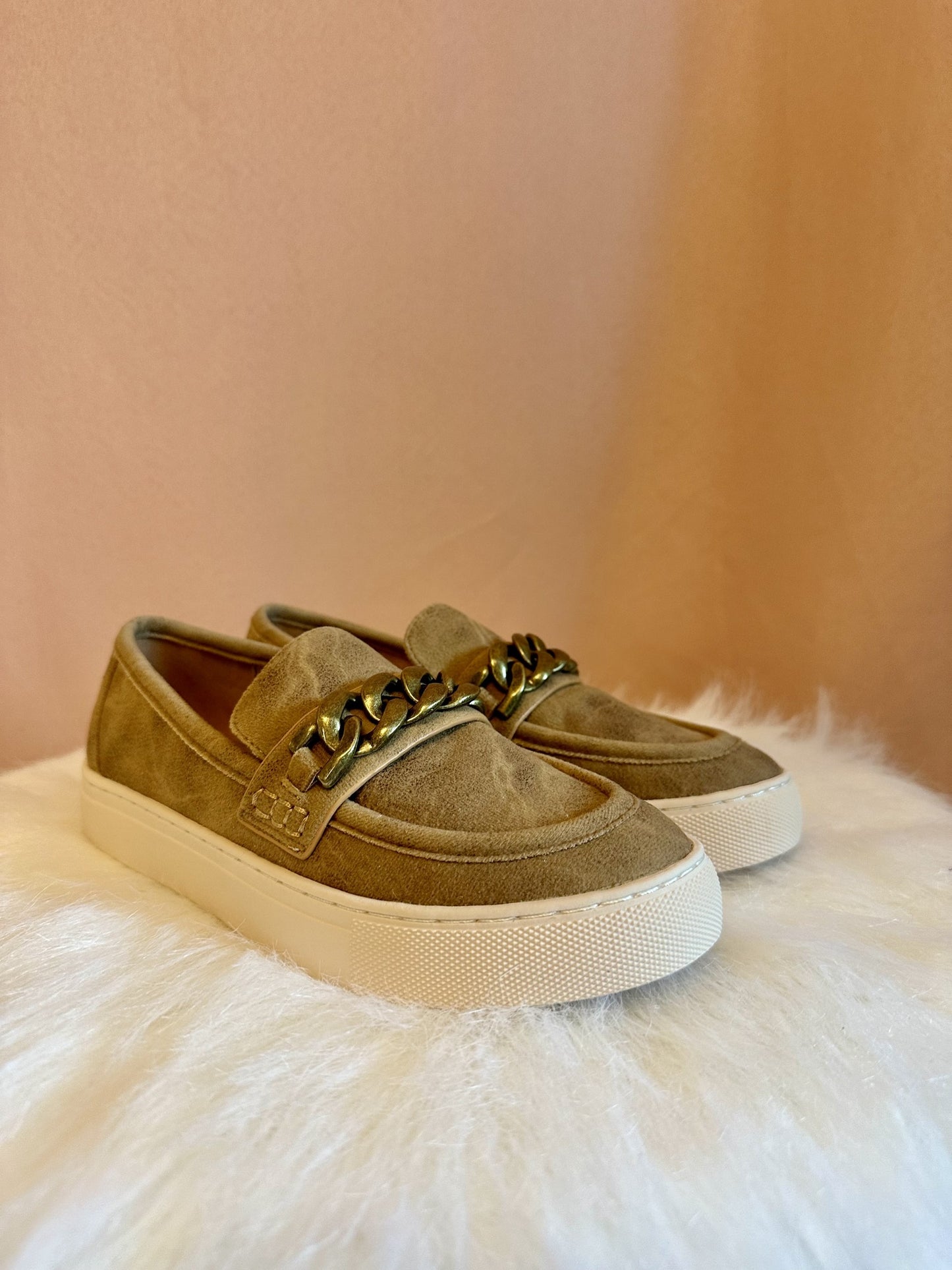 Chain Reaction - Corkys - Tan